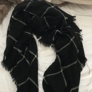 Oversized blanket scarf !